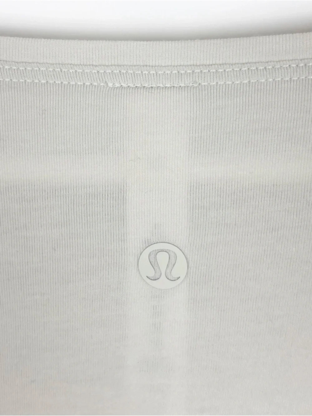 Lululemon Back In Action Short Sleeve T Shirt Size 10 Active Wear Athletic - Picture 8 of 9